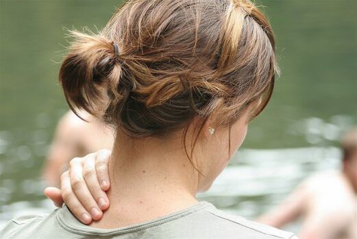nyakfájdalom a méhnyak osteokondrózisában